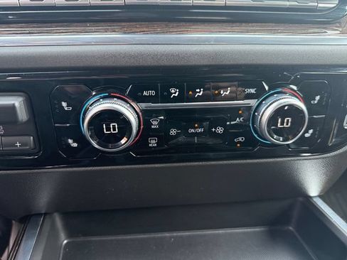 Used 2025 GMC Sierra 1500 Elevation w/ LPO, Elevation Black Package AWD/4WD image 17