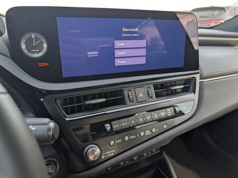 Used 2024 Lexus ES 350 Ultra Luxury w/ Accessory Package (Z2) FWD image 9