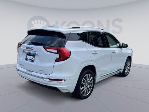 Used 2023 GMC Terrain Denali w/ Denali Premium Package AWD/4WD image 7