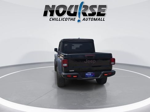 Used 2023 Jeep Gladiator Mojave AWD/4WD image 7