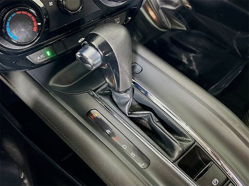 Used 2020 Honda HR-V LX image 16