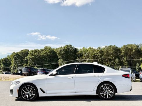 Used 2022 BMW 530i w/ M Sport Package RWD image 16