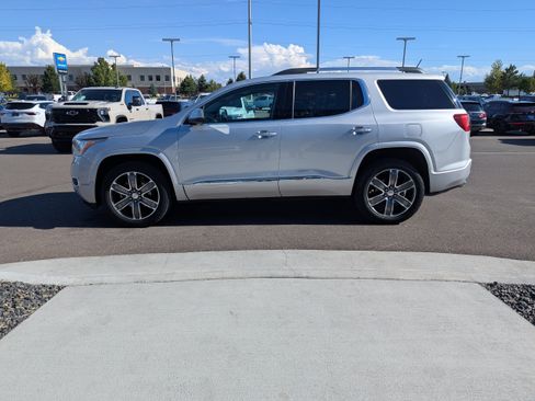 Certified 2019 GMC Acadia Denali AWD/4WD image 10