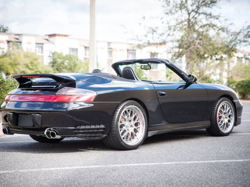 Used 2004 Porsche 911 Carrera 4S image 5