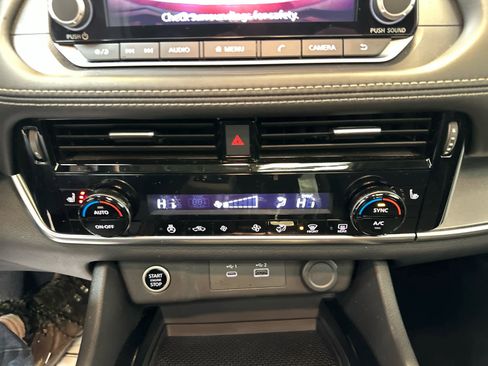 Certified 2023 Nissan Rogue SV w/ SV Premium Package image 18