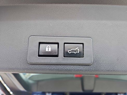 Used 2020 Subaru Ascent Touring image 25