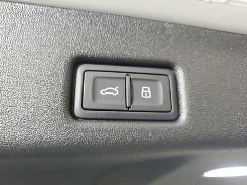 New 2026 Audi Q5 2.0T Premium image 10