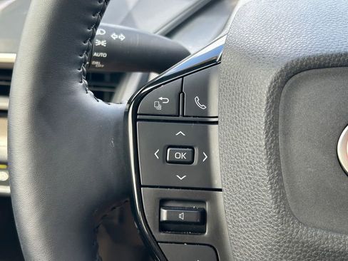 Used 2023 Toyota Prius XLE FWD image 35