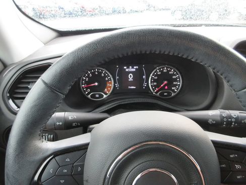 Used 2020 Jeep Renegade Altitude AWD/4WD image 25