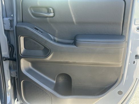 Used 2026 Nissan Frontier SV w/ All-Weather Content Package RWD image 16