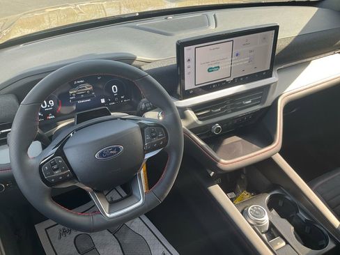 New 2026 Ford Explorer ST-Line w/ ST-Line Street Pack RWD image 25