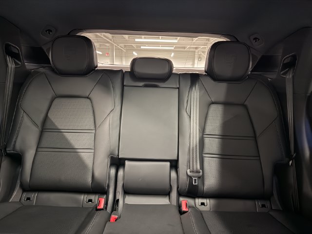 Certified 2026 Porsche Cayenne S AWD/4WD image 34