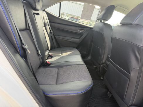 Used 2018 Toyota Corolla SE image 19