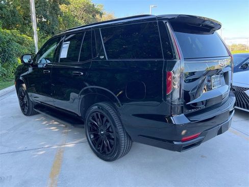 Used 2024 Cadillac Escalade Premium Luxury image 5