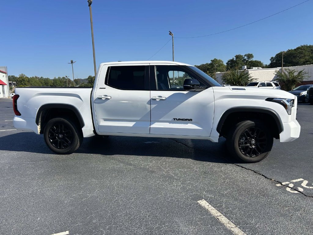 Used 2025 Toyota Tundra Limited AWD/4WD image 2