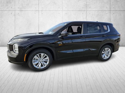 New 2026 Mitsubishi Outlander ES image 3