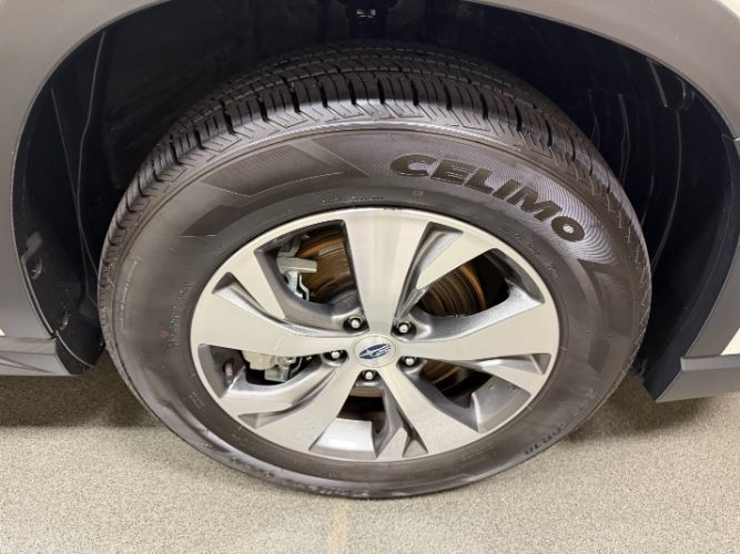 Used 2025 Subaru Ascent Premium AWD/4WD image 9