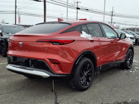 Certified 2024 Buick Envista Sport Touring w/ Convenience II Package image 3