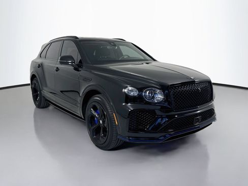 Used 2025 Bentley Bentayga AWD/4WD image 1