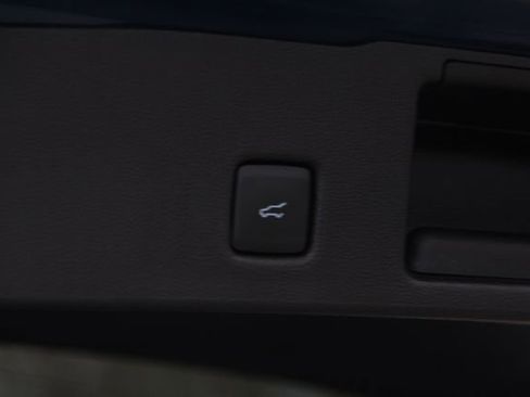 Used 2020 Ford Escape SE Sport image 34