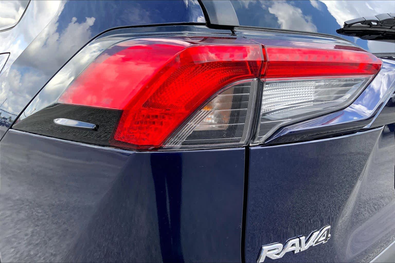 Used 2023 Toyota RAV4 XLE FWD image 28