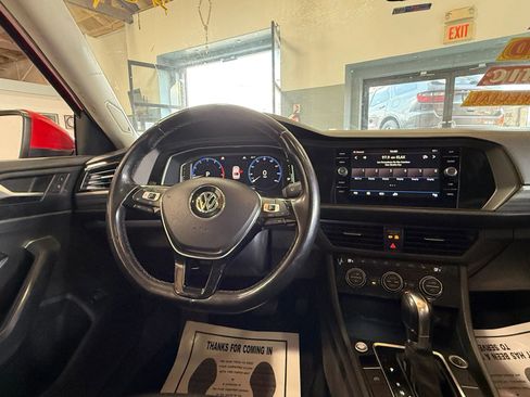 Used 2019 Volkswagen Jetta SEL image 12