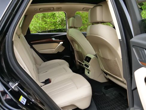 Used 2023 Audi Q5 2.0T Premium Plus w/ Premium Plus Package image 35