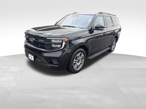 Used 2025 Ford Expedition Active image 58
