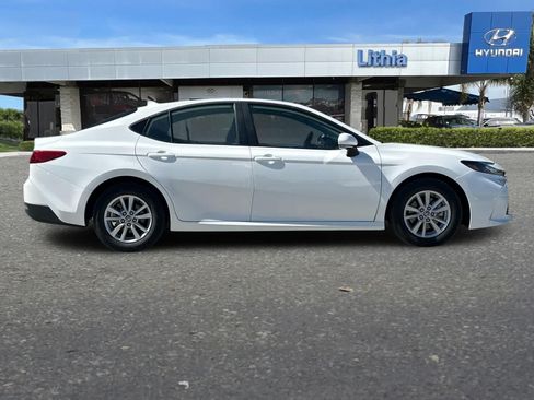 Used 2025 Toyota Camry LE FWD image 9
