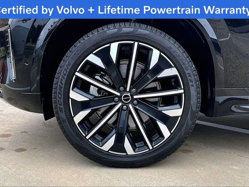 Certified 2025 Volvo XC90 B6 Plus image 11