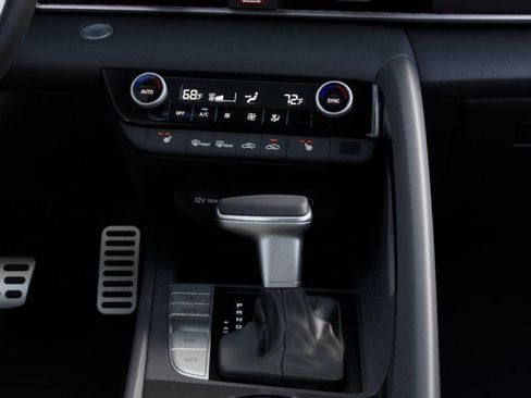 New 2026 Hyundai Elantra SEL Sport FWD image 17