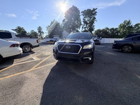 Used 2019 Subaru Ascent Touring AWD/4WD image 2