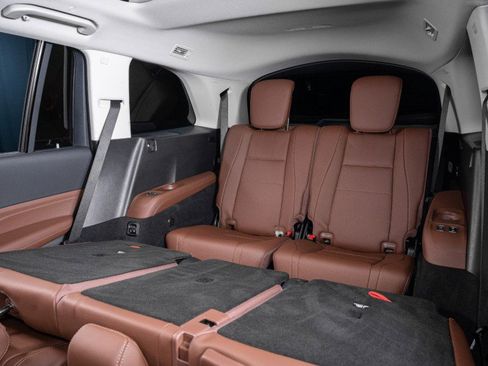 Certified 2026 Mercedes-Benz GLS 450 450 4MATIC&reg; SUV image 33