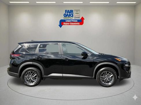 Used 2026 Nissan Rogue SV AWD/4WD image 5