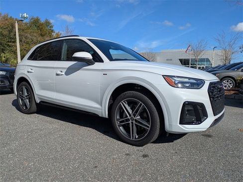 Used 2023 Audi Q5 e Premium Plus w/ Premium Plus Package image 10