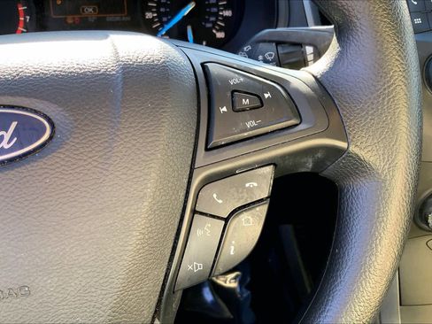 Used 2019 Ford Edge SE FWD image 24
