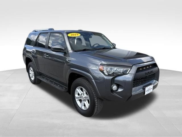 Used 2019 Toyota 4Runner SR5 AWD/4WD image 8