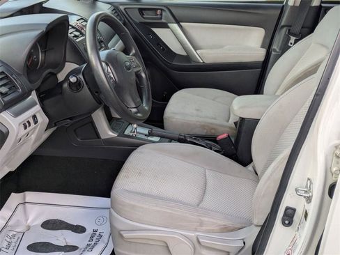 Used 2015 Subaru Forester 2.5i w/ Alloy Wheel Package image 10