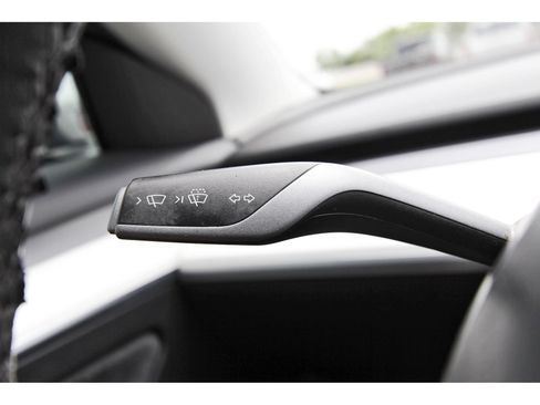 Used 2023 Tesla Model 3 Standard Range RWD image 19