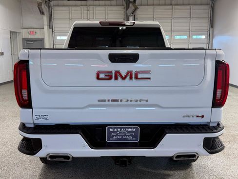 Used 2023 GMC Sierra 1500 AT4 AWD/4WD image 3