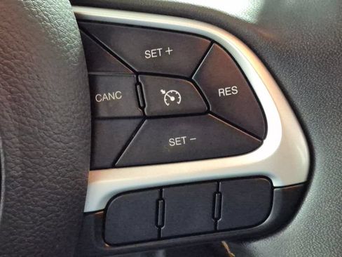 Used 2021 Jeep Compass Latitude FWD image 13