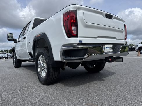 Used 2020 GMC Sierra 2500 4x4 Double Cab w/ Gooseneck/5TH Wheel Package image 8