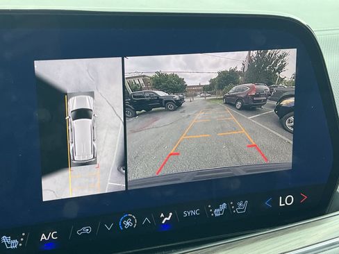 Used 2025 Chevrolet Tahoe Premier AWD/4WD image 18