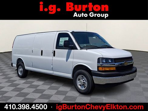 New 2026 Chevrolet Express 2500 Extended w/ Driver Convenience Package RWD image 1