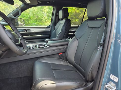 New 2026 Jeep Grand Wagoneer 4WD image 12