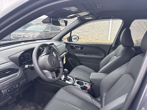 Used 2025 Subaru Forester Limited image 24