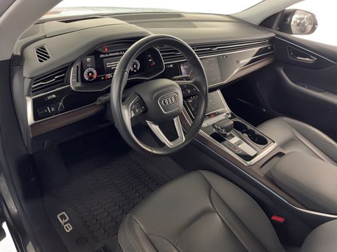 Used 2019 Audi Q8 Prestige w/ Adaptive Chassis Package image 4