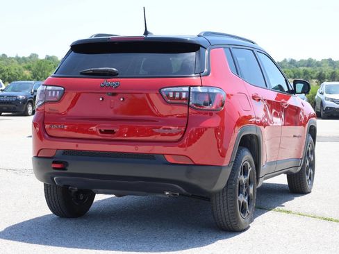 Used 2023 Jeep Compass Trailhawk w/ Sun and Sound Group AWD/4WD image 9