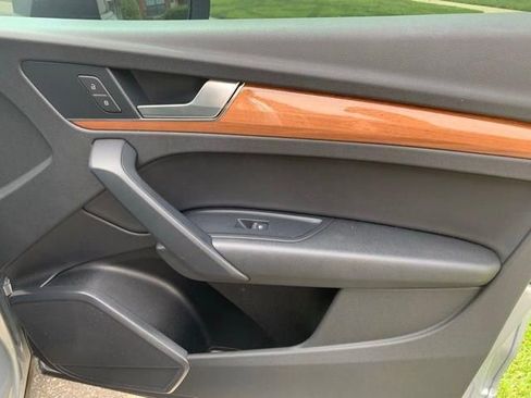 Used 2021 Audi Q5 2.0T Premium image 19