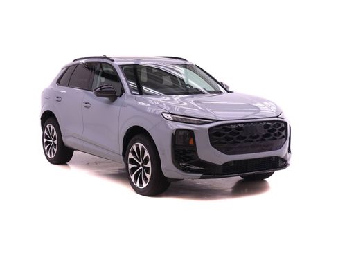 New 2026 Audi Q3 quattro 2.0T AWD/4WD image 2